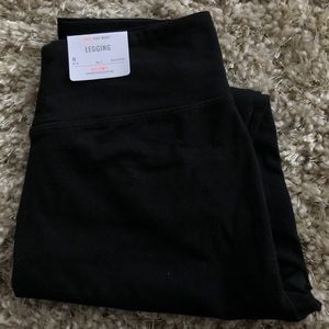 Black leggings from aerie